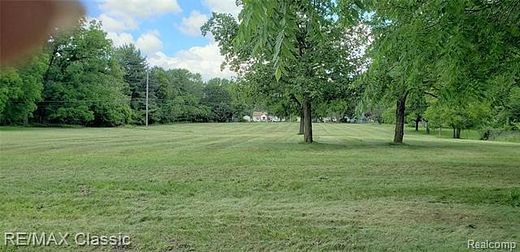 3 Acres of Residential Land for Sale in Westland, Michigan