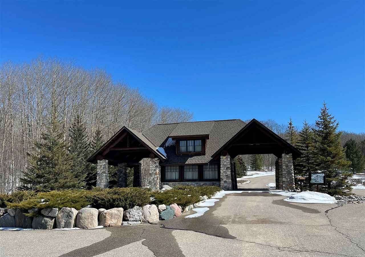 0.55 Acres of Land for Sale in Harbor Springs, Michigan