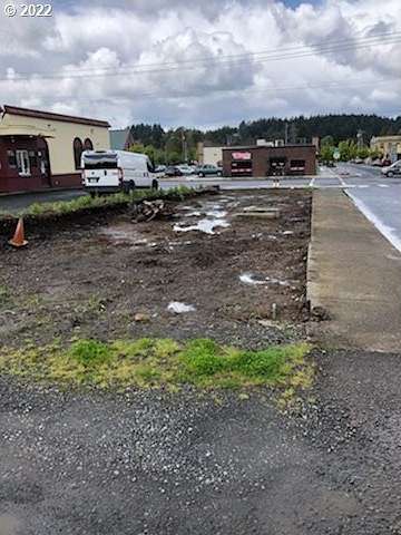 0.06 Acres of Commercial Land for Sale in Estacada, Oregon