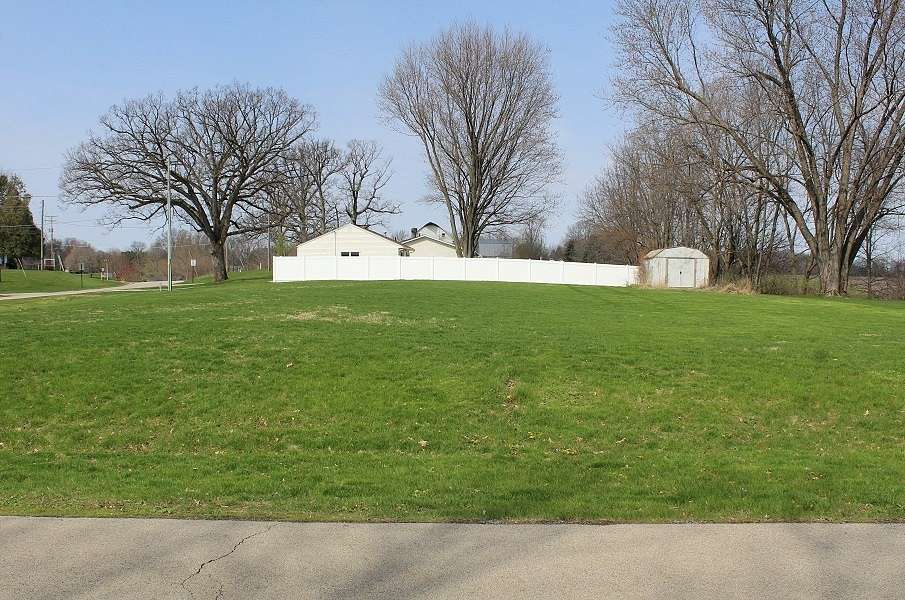 0.5 Acres of Residential Land for Sale in Morrison, Illinois