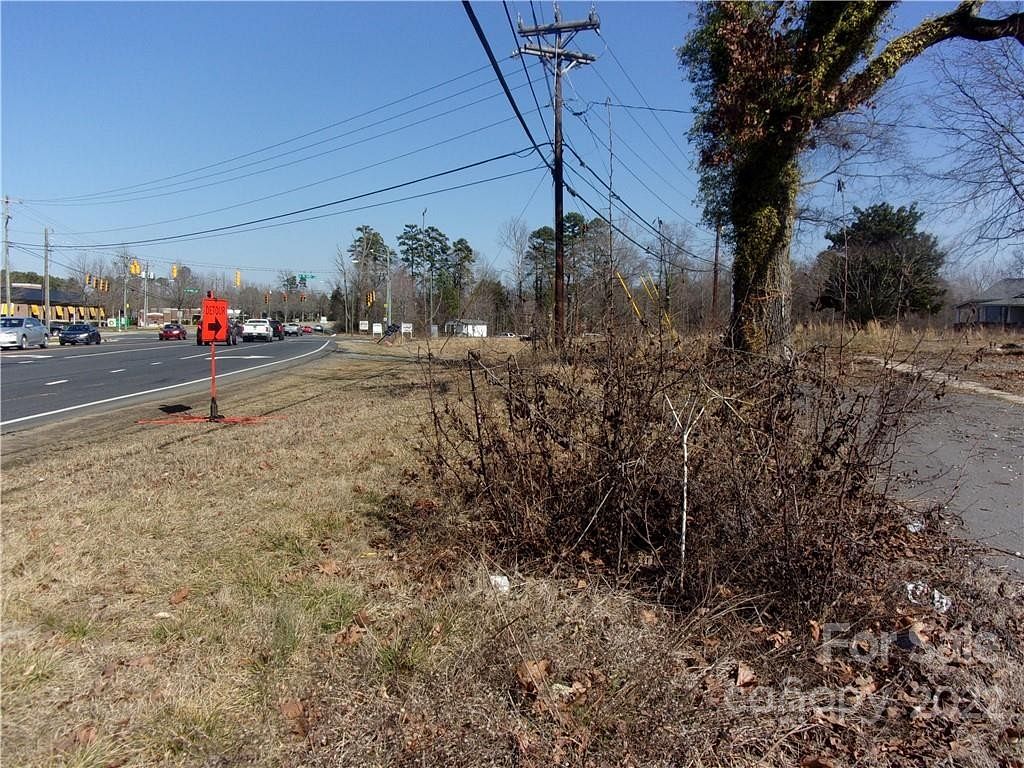 0.75 Acres of Improved Commercial Land for Sale in Charlotte, North Carolina