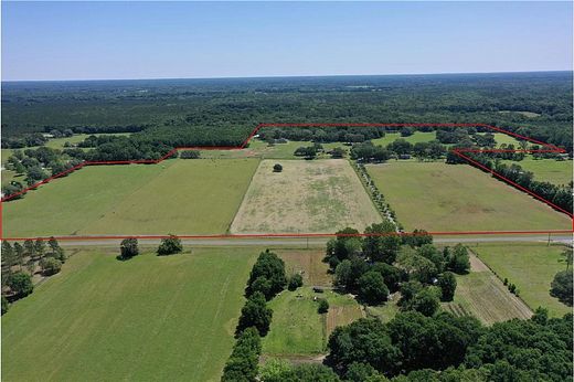 117 Acres of Agricultural Land with Home for Sale in Trenton, Florida