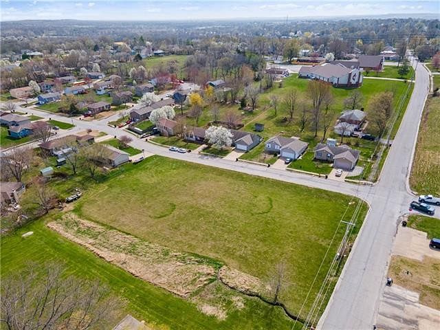 1 Acre of Residential Land for Sale in Pleasant Hill, Missouri