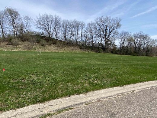 0.64 Acres of Residential Land for Sale in Prairie du Chien, Wisconsin