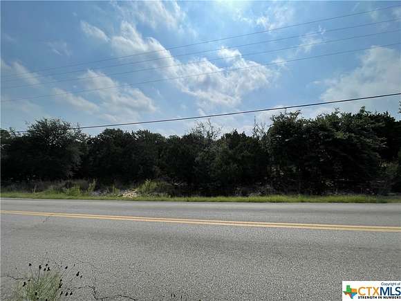 1.001 Acres of Residential Land for Sale in Canyon Lake, Texas