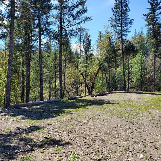 10 Acres of Residential Land for Sale in Eagle Point, Oregon