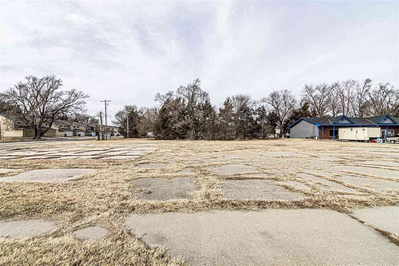 0.53 Acres of Commercial Land for Sale in Junction City, Kansas