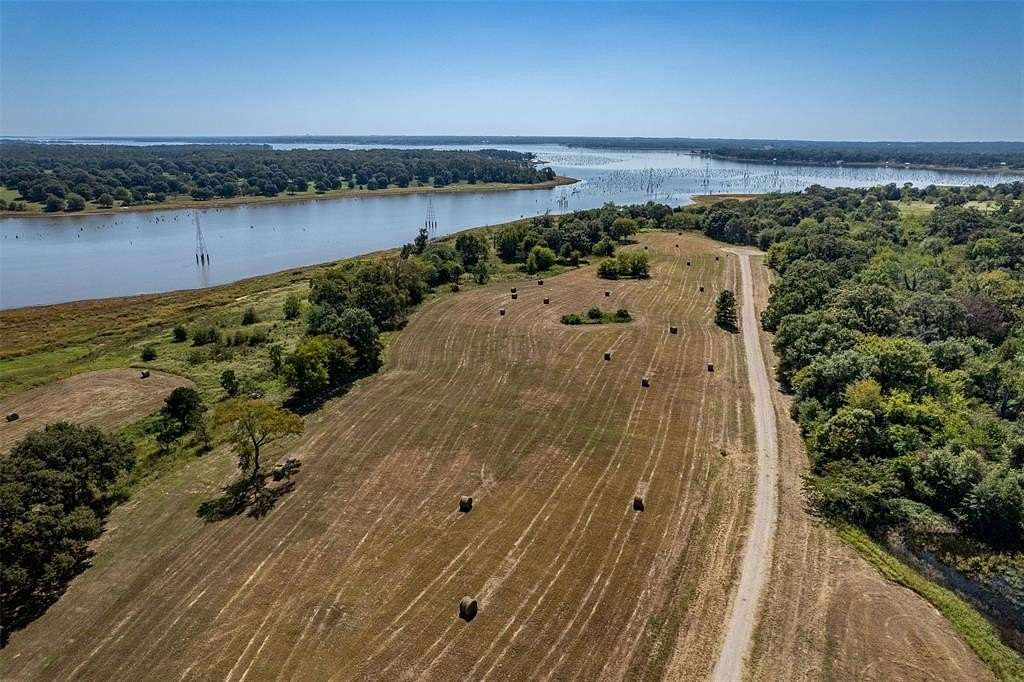 1.32 Acres of Residential Land for Sale in Emory, Texas