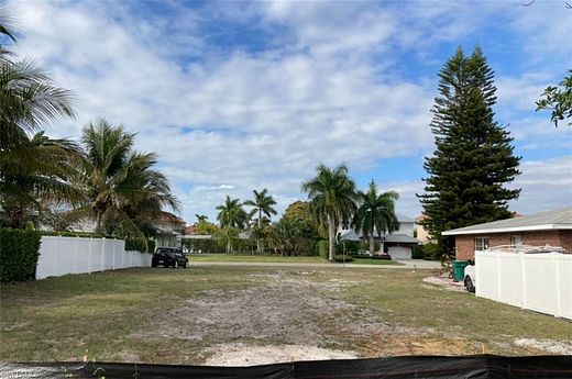 0.15 Acres of Residential Land for Sale in Naples, Florida