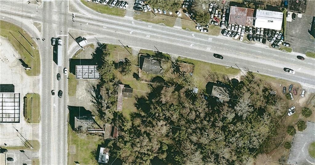 0.27 Acres of Mixed-Use Land for Sale in Mobile, Alabama