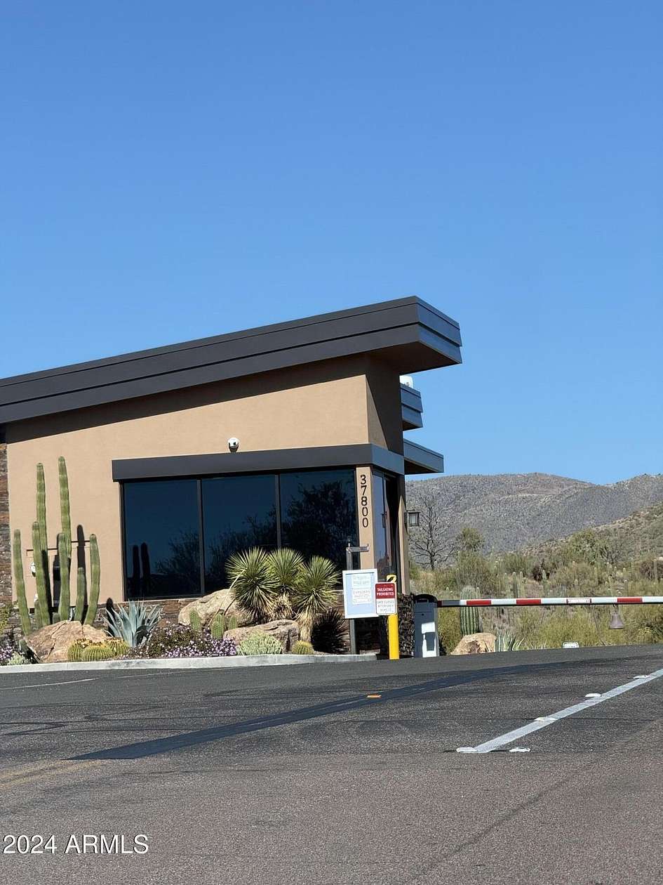 5 Acres of Residential Land for Sale in Scottsdale, Arizona