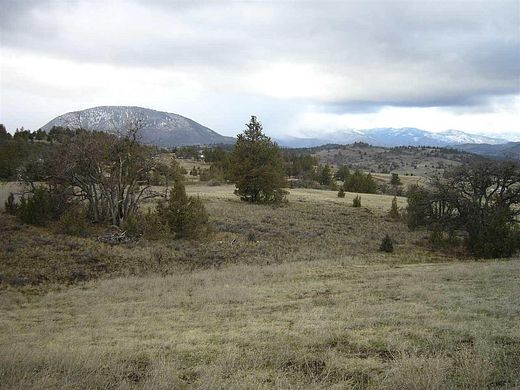10 Acres of Recreational Land for Sale in Montague, California