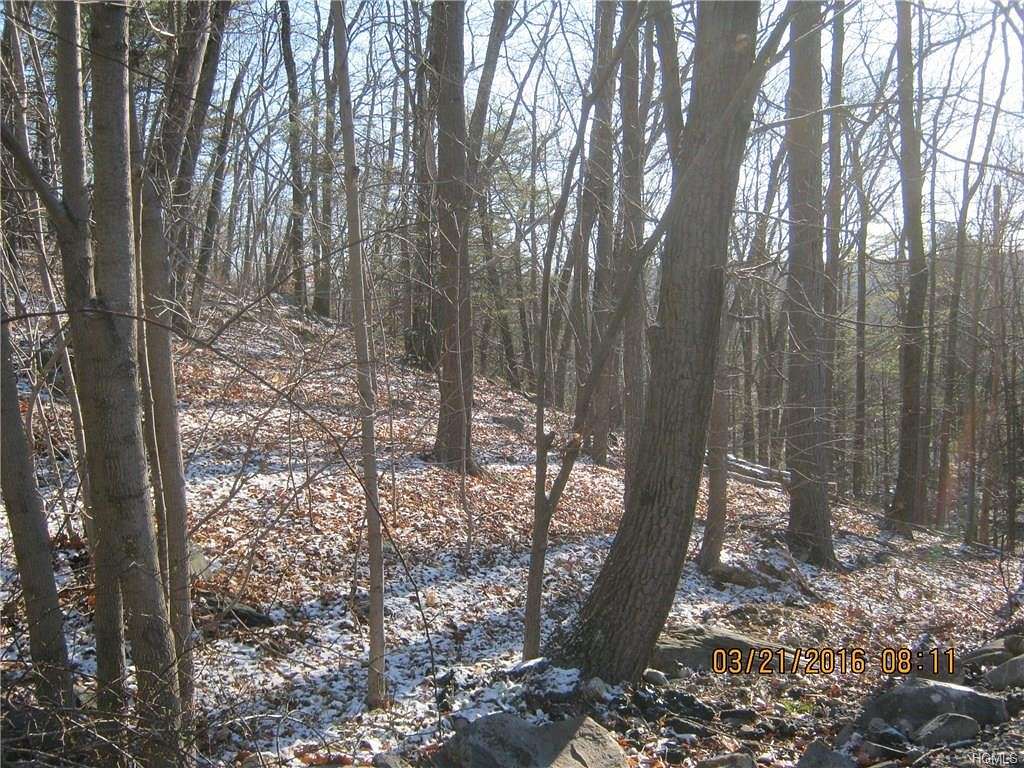 0.97 Acres of Residential Land for Sale in Greenwood Lake, New York