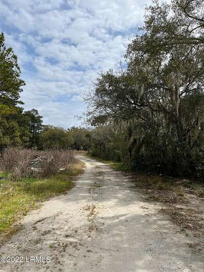 1.2 Acres of Commercial Land for Sale in Beaufort, South Carolina