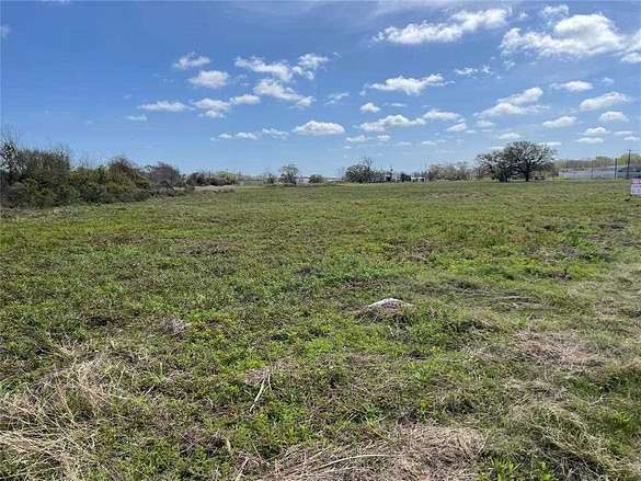 10 Acres of Commercial Land for Sale in Clute, Texas