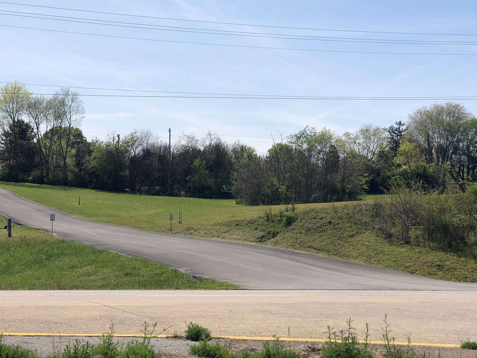 1.39 Acres of Commercial Land for Sale in Morristown, Tennessee