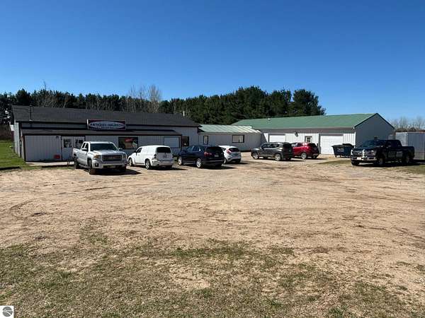 9 Acres of Improved Commercial Land for Sale in Mount Pleasant, Michigan