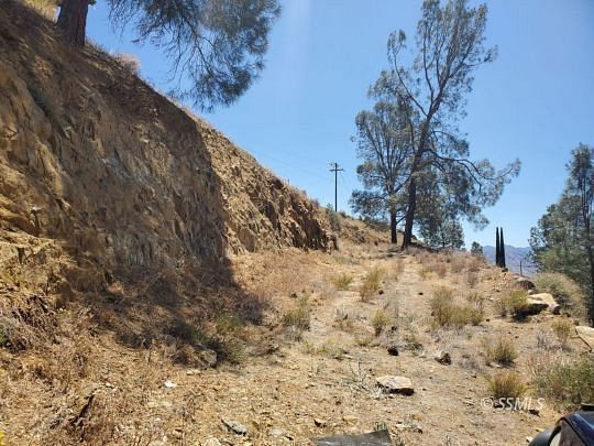 1.2 Acres of Residential Land for Sale in Wofford Heights, California