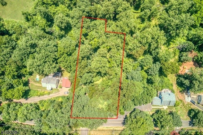 1 Acre of Residential Land for Sale in Long Hill Township, New Jersey