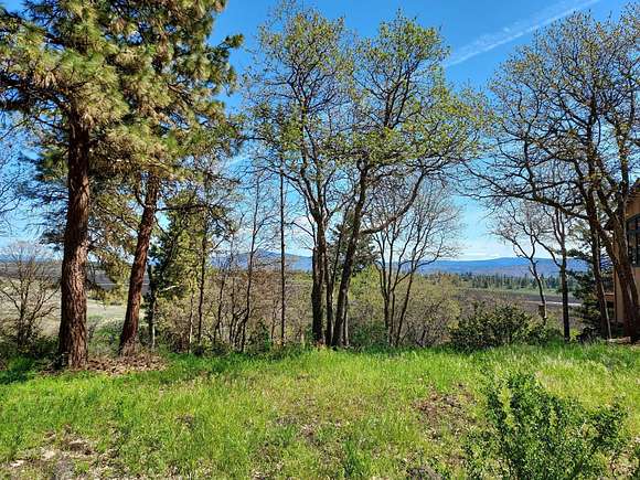0.44 Acres of Residential Land for Sale in Klamath Falls, Oregon