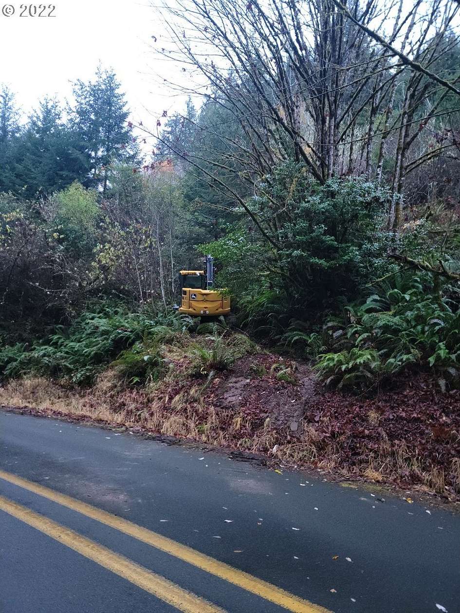 9.6 Acres of Residential Land for Sale in Myrtle Point, Oregon