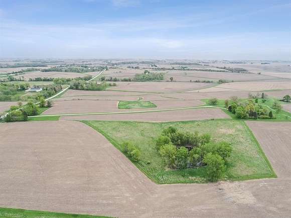 293 Acres of Agricultural Land for Sale in Scott Township, Iowa