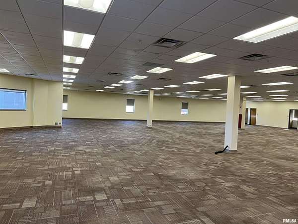 2.38 Acres of Improved Commercial Land for Sale in Clinton, Iowa