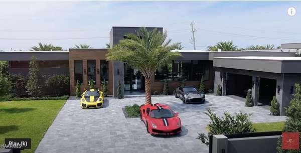 2.78 Acres of Residential Land with Home for Sale in Knoxville, Tennessee