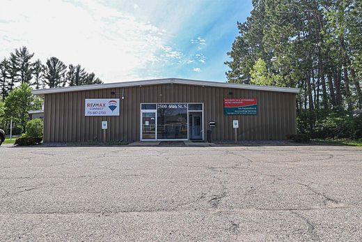 2.6 Acres of Improved Commercial Land for Sale in Wisconsin Rapids, Wisconsin
