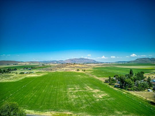 130 Acres of Improved Agricultural Land for Sale in Midland, Oregon