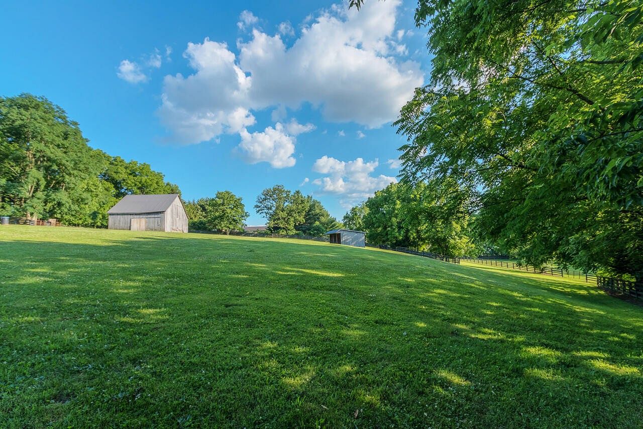 48 Acres of Agricultural Land with Home for Sale in Frankfort, Kentucky