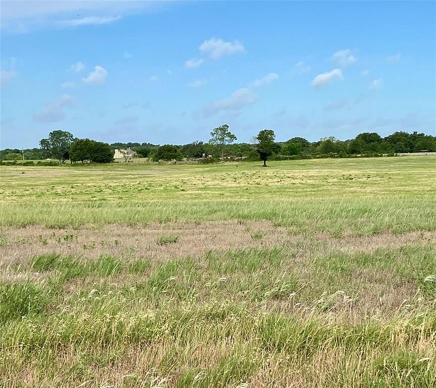 2 Acres of Residential Land for Sale in Poolville, Texas