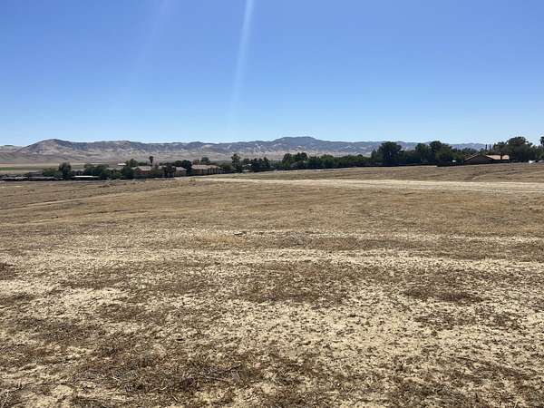 5.25 Acres of Commercial Land for Sale in Avenal, California