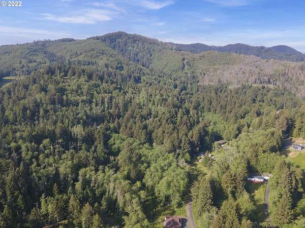 8 Acres of Residential Land for Sale in Tillamook, Oregon