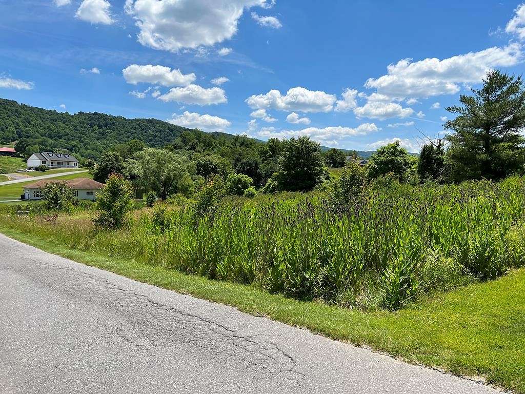 0.89 Acres of Residential Land for Sale in Peterstown, West Virginia