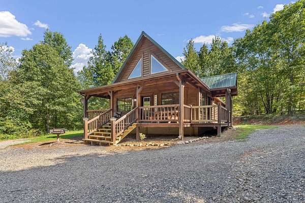 32 Acres of Recreational Land with Home for Sale in Mena, Arkansas