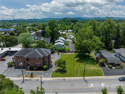 0.34 Acres of Commercial Land for Sale in Hendersonville, North Carolina