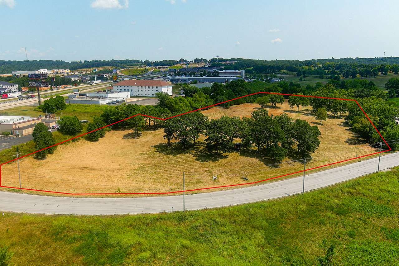 8 Acres of Commercial Land for Sale in Rolla, Missouri