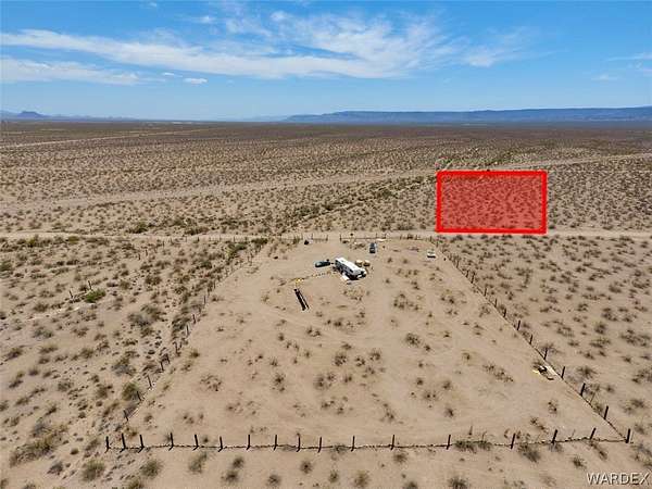 2.25 Acres of Residential Land for Sale in Golden Valley, Arizona