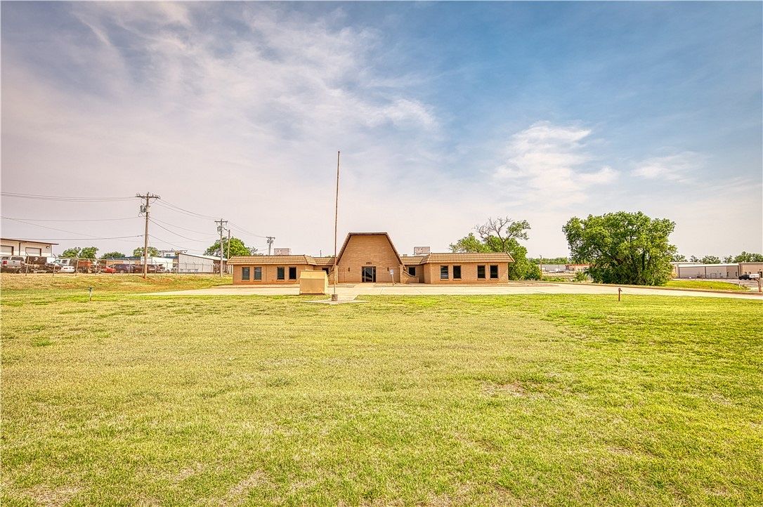 2.8 Acres of Improved Commercial Land for Sale in Elk City, Oklahoma