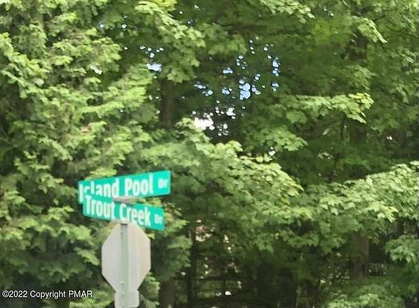 0.35 Acres of Residential Land for Sale in Pocono Lake, Pennsylvania
