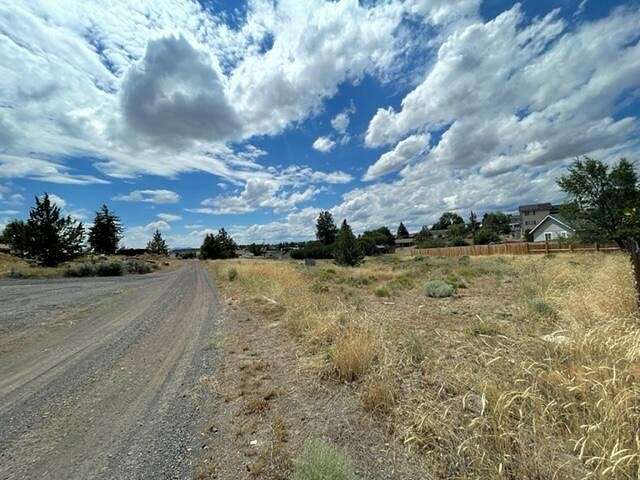 0.74 Acres of Residential Land for Sale in Madras, Oregon