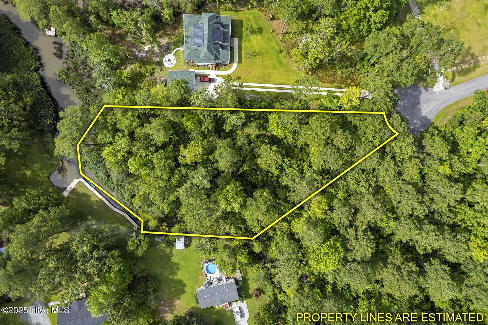 1.1 Acres of Residential Land for Sale in Oriental, North Carolina