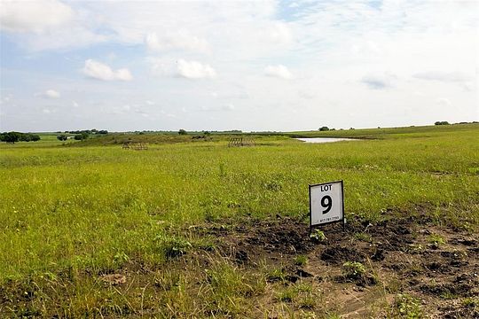 10 Acres of Land for Sale in Covington, Texas