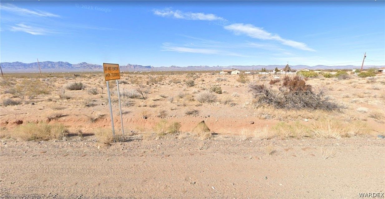 5.2 Acres of Land for Sale in Golden Valley, Arizona