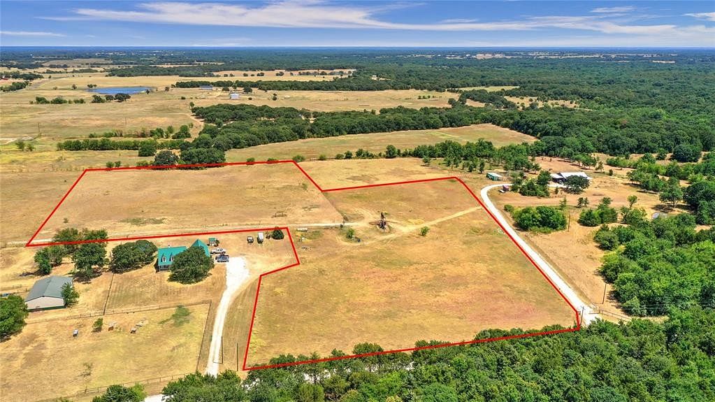 8.5 Acres of Residential Land for Sale in Whitesboro, Texas