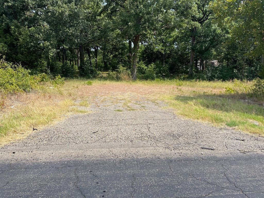 2 Acres of Residential Land for Sale in Greenville, Texas