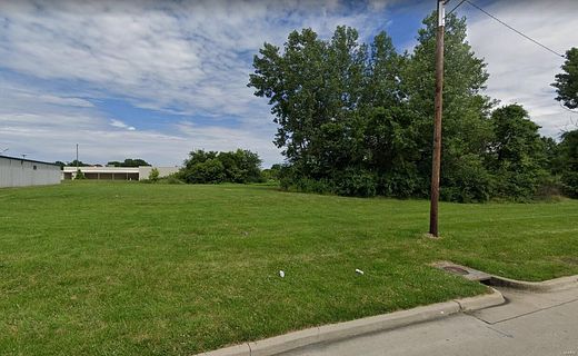 2.33 Acres of Commercial Land for Sale in Belleville, Illinois
