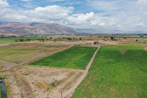 34.6 Acres of Land with Home for Sale in Wellington, Nevada