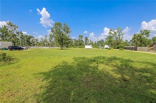 2.9 Acres of Residential Land for Sale in Westlake, Louisiana
